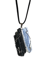 Load image into Gallery viewer, Wire Wrapped Crystal Necklace