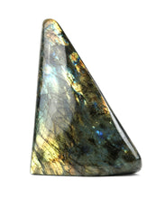 Load image into Gallery viewer, Labradorite Freeform 2.7KG