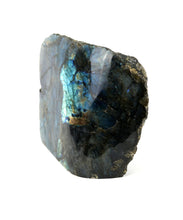Load image into Gallery viewer, Labradorite Freeform 3.9KG