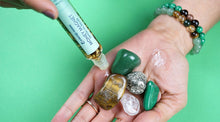 Load image into Gallery viewer, Money Magnet Crystal Oil Roller

